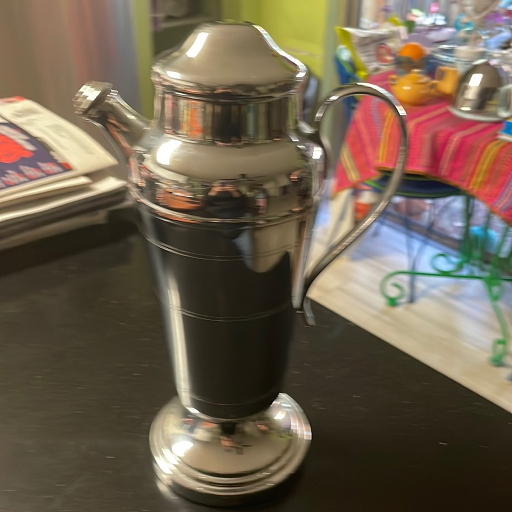 Vintage Farberware Chrome Plated Cocktail Shaker.